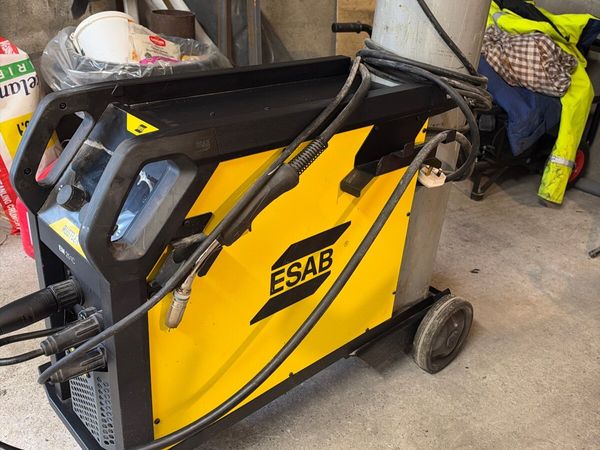 MIG WELDER, ESAB RUSTLER EM 251C - Main image