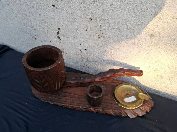 Unusual wood ashtray - Main image