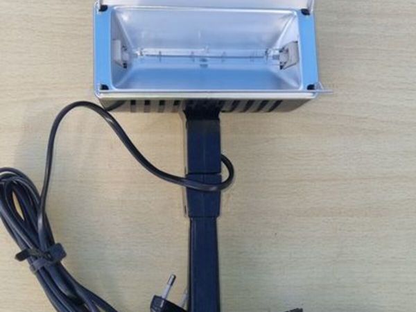 Vintage 1000 W "Sun Gun" studio halogen light - Main image