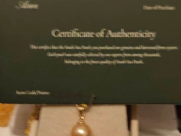 Brand new, unworn genuine South Sea pearl pendant - Main image