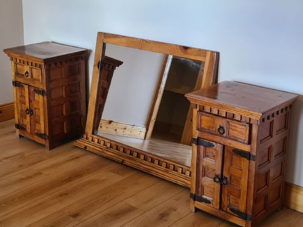 Rustic Bedroom Furniture Set - Main image
