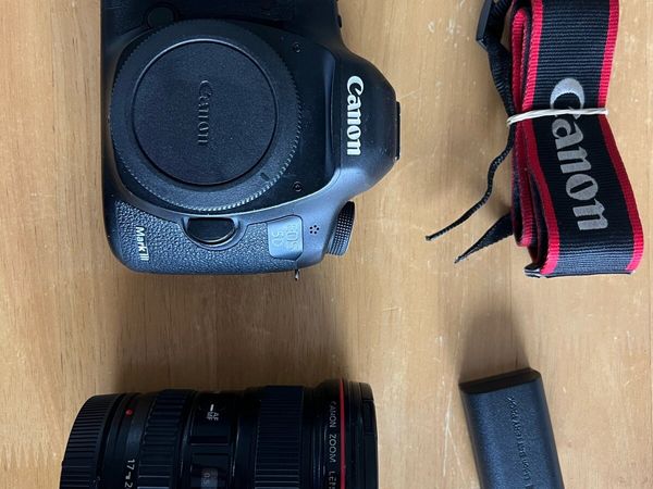 Canon 5D Mark 3 with 17-40mm f/4 L lens - Main image