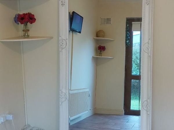 Leaner Shabby Chic Ornate Mirror White - Main image