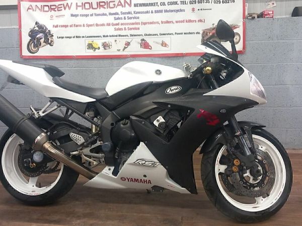 Yamaha YZF R1 - Main image