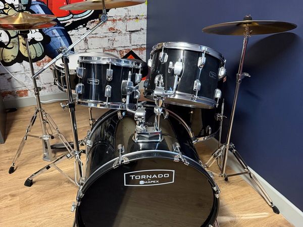 Mapex Tornado 22″ Rock Drum Kit in Black RRP£450 - Main image