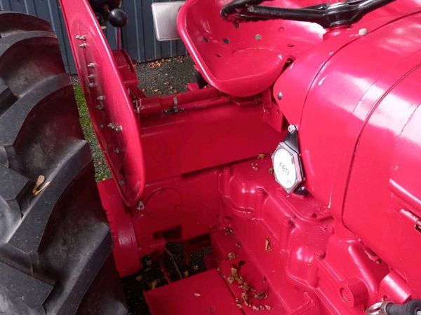 Tractor - Main image