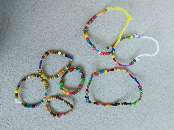 Wooden bead bracelets and necklaces - Main image