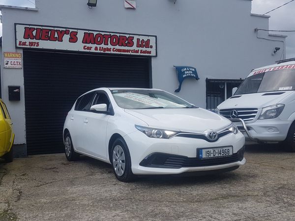 Toyota Auris VAN 1.4 DIESEL MINT VAT INVOICE - Main image