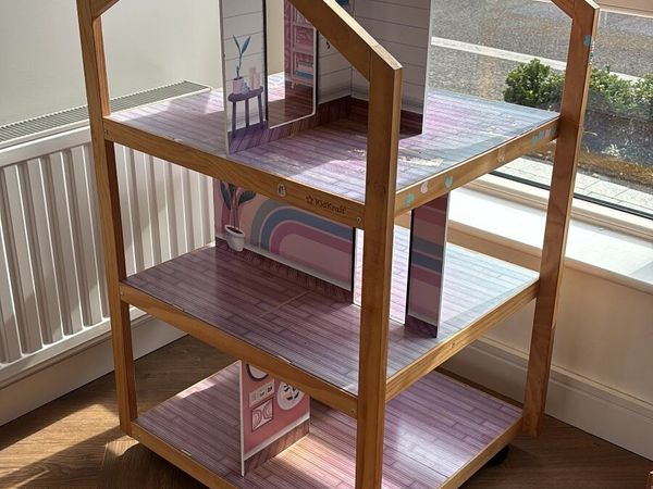 Kidcraft children’s play house - Main image