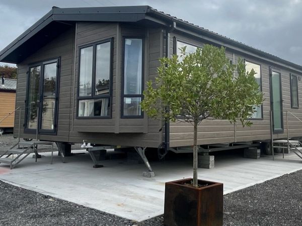 Brand New Twin Unit @ BMH - Main image