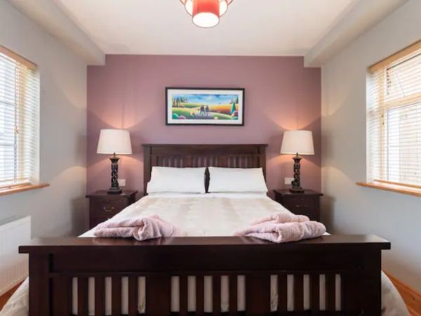 Apartment For Rent - Main image
