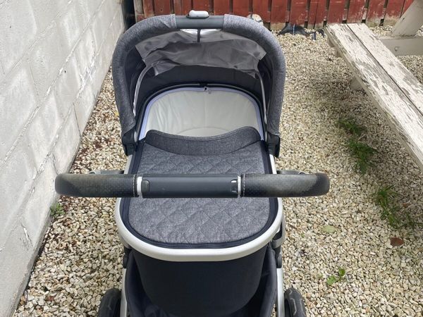 Uppa Baby Vista bassinet & pram set - Main image