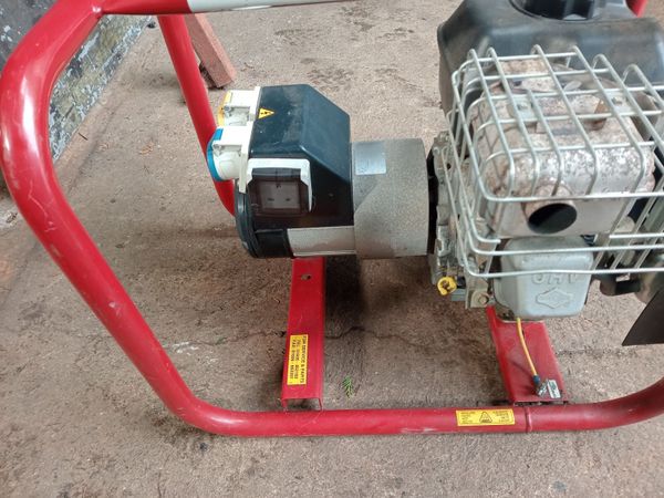 Briggs and Stratton Generator - Main image