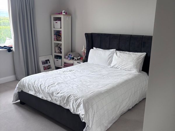 Bed super king - free needs to be disassembled - Main image