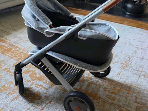 FREE Dolls pram - Main image