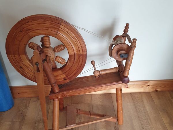 Spinning wheel for sale - Main image