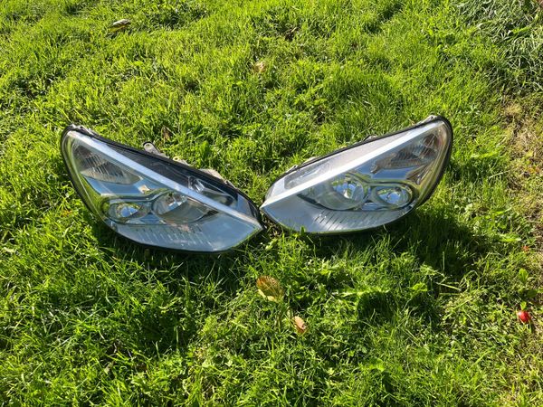 Ford smax headlights and tow bar - Main image