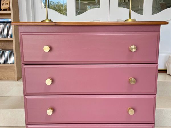 Pink chest of drawers - Main image