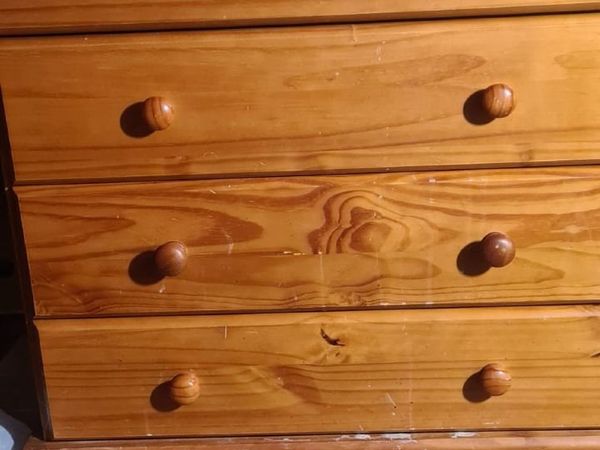 Small pine chest of drawers 75cm x 80cm x 45cm - Main image