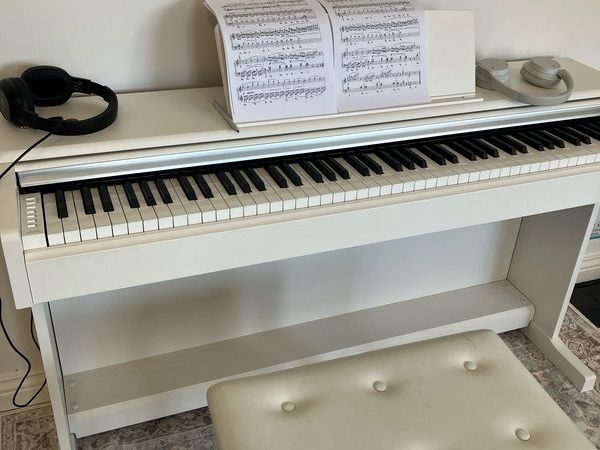 YAMAHA ARIUS 145 electric piano white - Main image