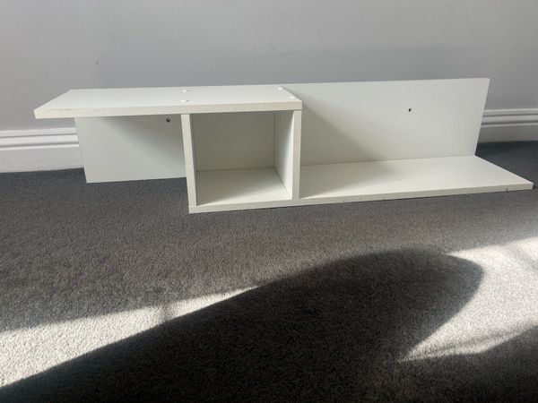 White shelf - Main image