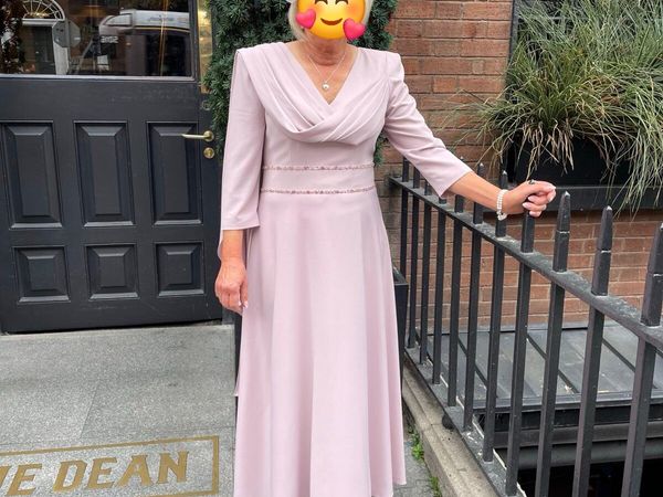 Stunning complete outfit not to be missed - Main image