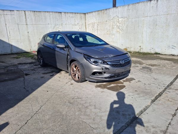2016 Opel astra - Main image