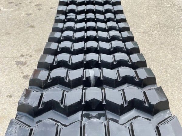 NEW BOBCAT TRACKED SKIDSTEER RUBBER TRACKS - Main image