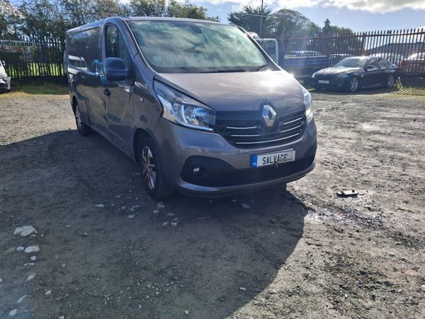 2018 Renault trafic - Main image