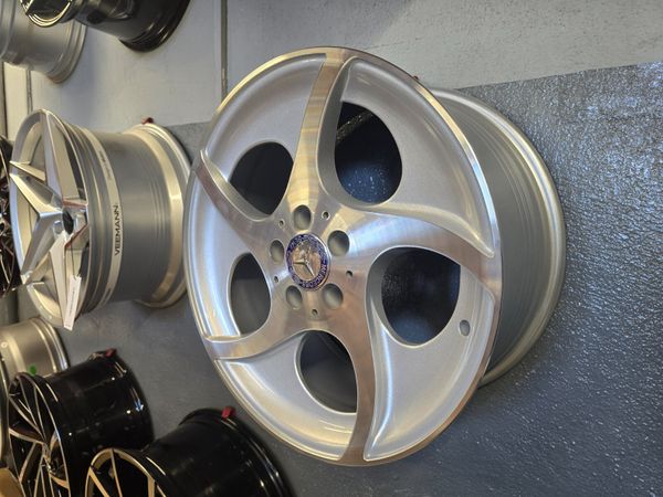 **Special** 18" Mercedes Alphard Style - Main image