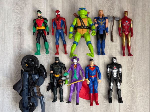 Avenger figures - Main image
