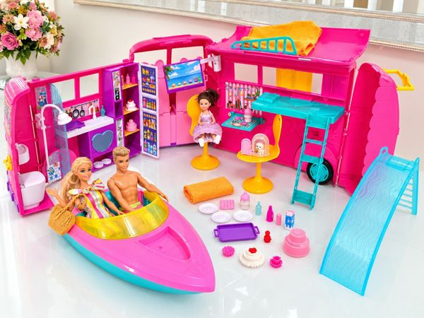 BARBIE CAMPER + BOAT + SLIDE BUNDLe - Main image