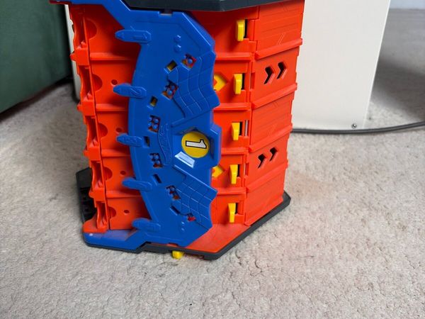 Wheels Roll Out Raceway Track Set -€12 - Main image