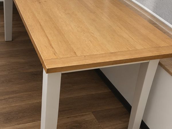 Dinner table - Main image