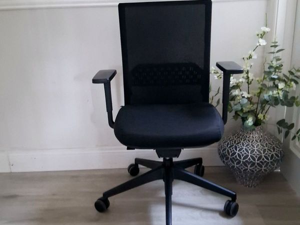 Ergonomic Office Chair - Main image