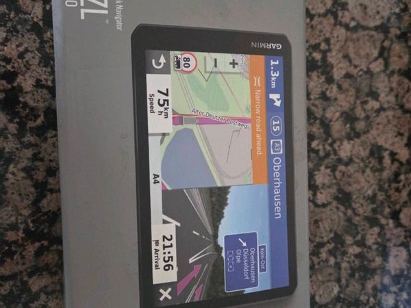 Garmin dézl LGV 700 Truck nav - Main image