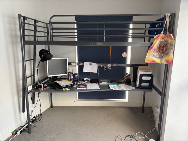Bunk bed with desk - Main image