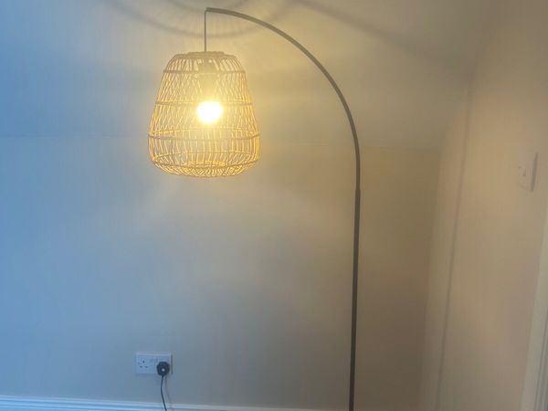 Wicker floor lamp - Main image