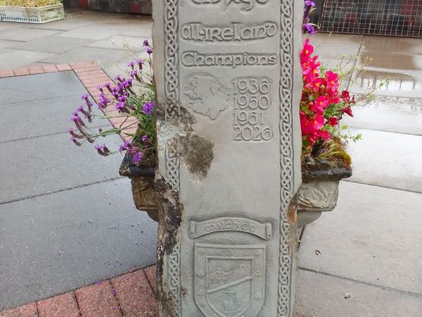 Mayo carved stone - Main image