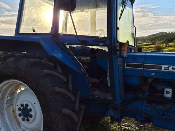 Ford 5610 - Main image