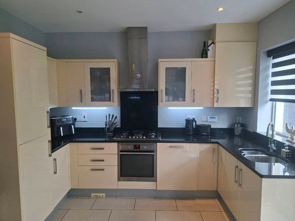 Kitchen and appliances - Main image