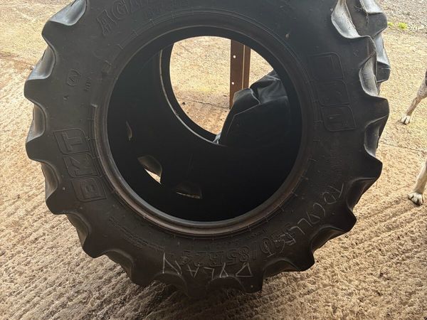 Tractor tires - Main image