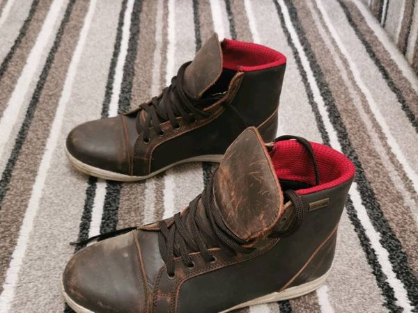 Boots - Main image