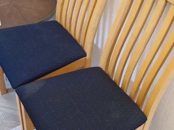 6 kitchen / dinning chairs - Main image