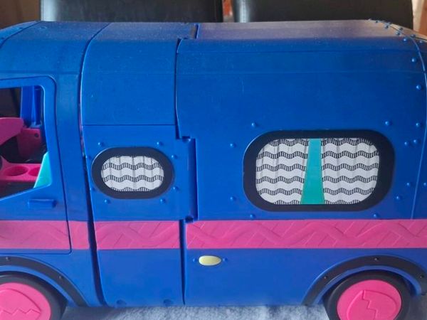 Lol royal blue camper van - Main image