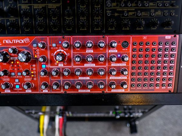 Behringer Neutron Synth - Main image