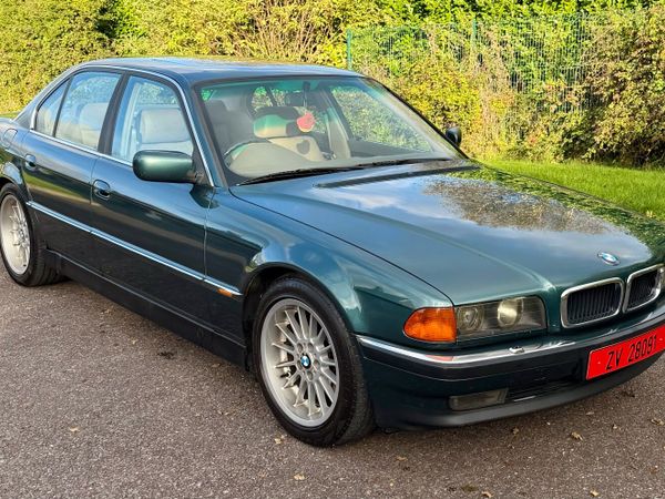 Bmw 730i e38 V8 "vintage" on ZV irish plates - Main image