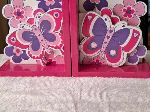 Girls pink butterfly bookends/book stands - Main image