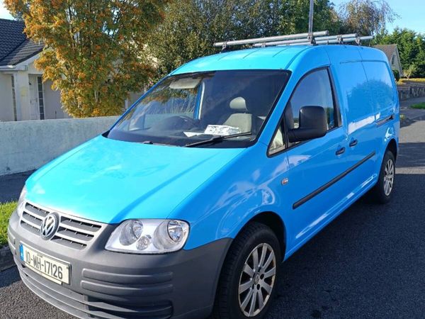 Volkswagen Caddy Maxi with Rhino roof rack - Main image