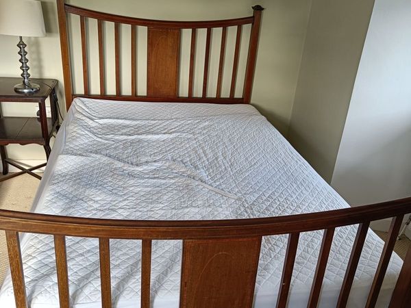 Antique Double bed - Main image